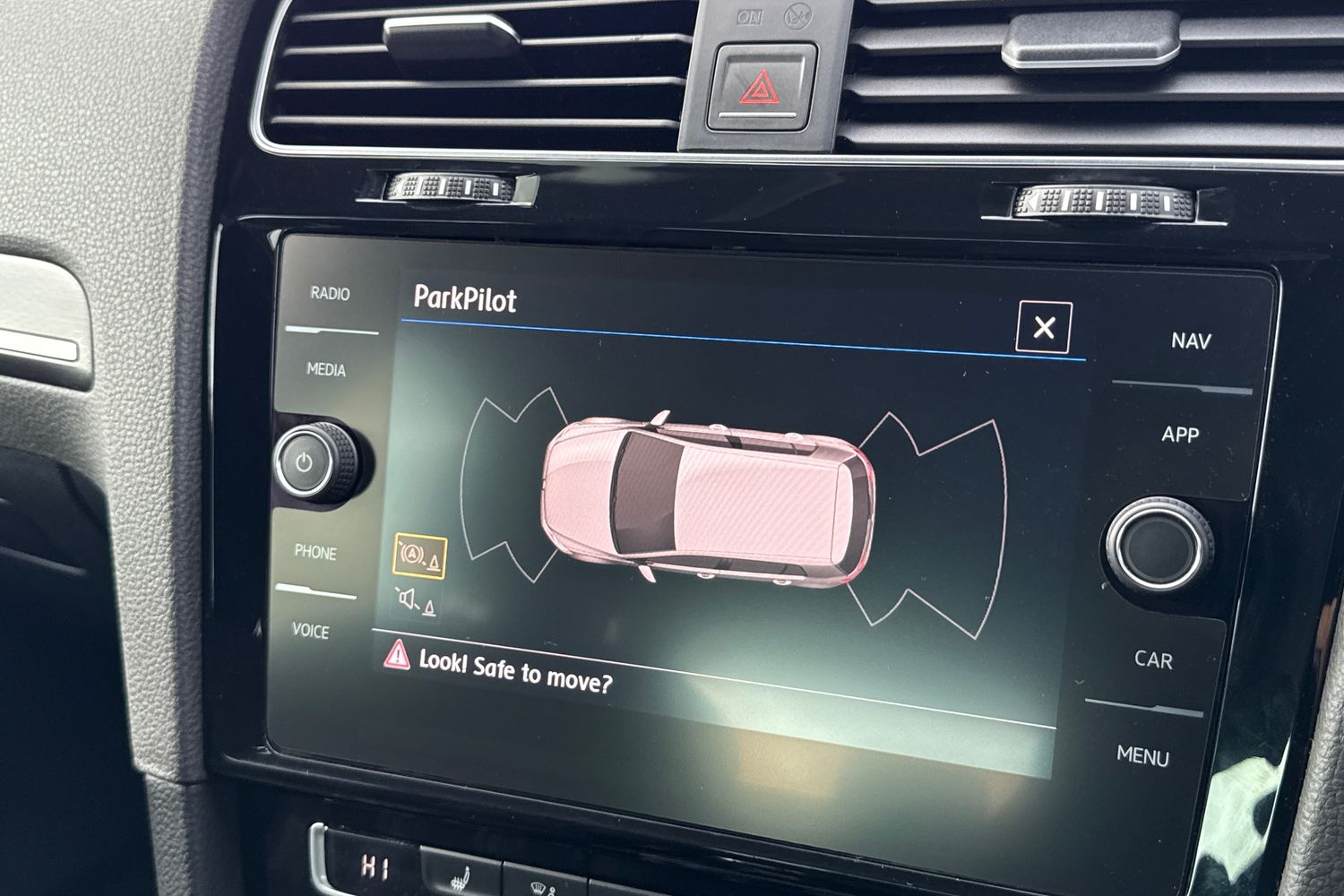 Used Volkswagen Golf 2017 for sale - 76390996: Photo 51