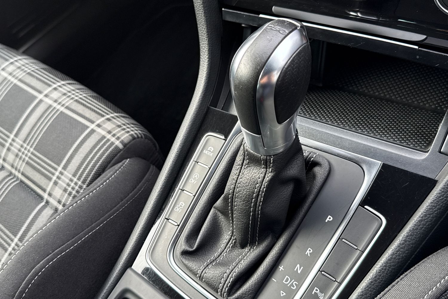 Used Volkswagen Golf 2017 for sale - 76390996: Photo 54