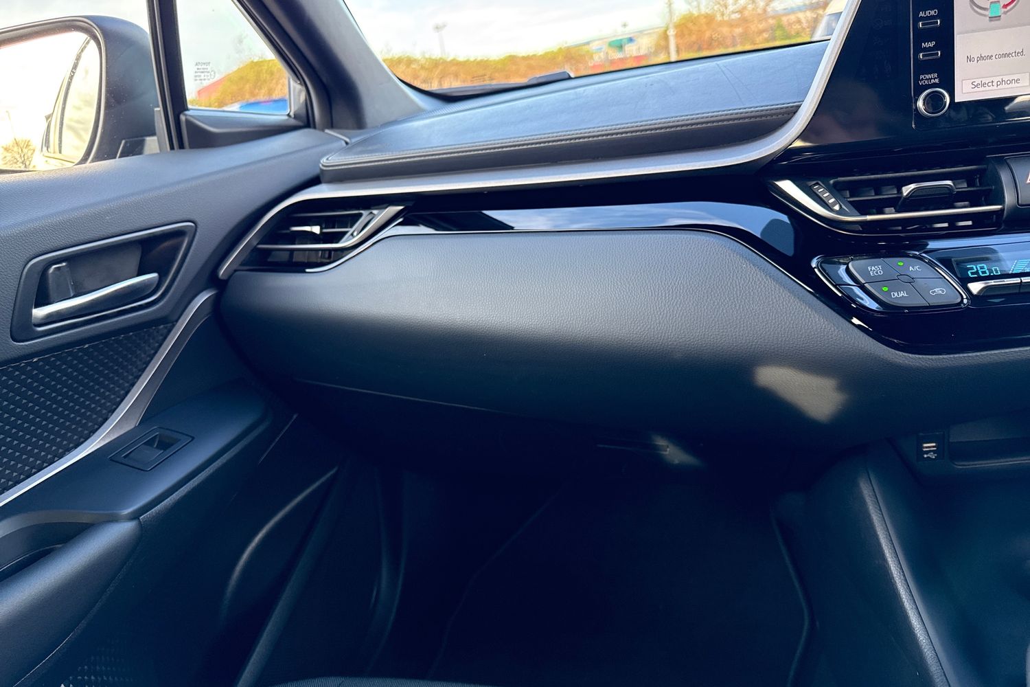 Used Toyota C-HR 2022 for sale - 76909359: Photo 19