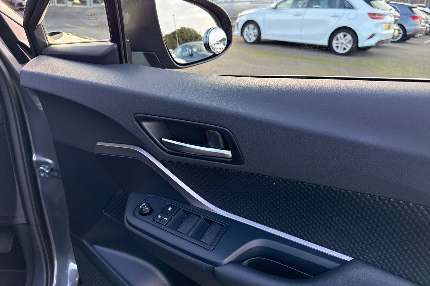 Used Toyota C-HR 2022 for sale - 76909359: Photo 20