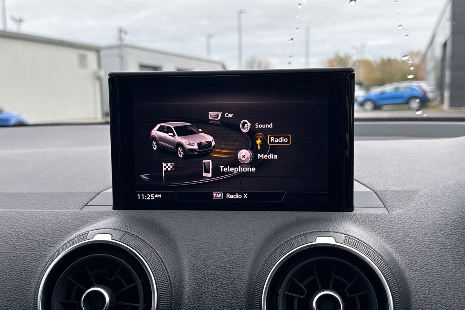 Used Audi Q2 2017 for sale - 76535251: Photo 11