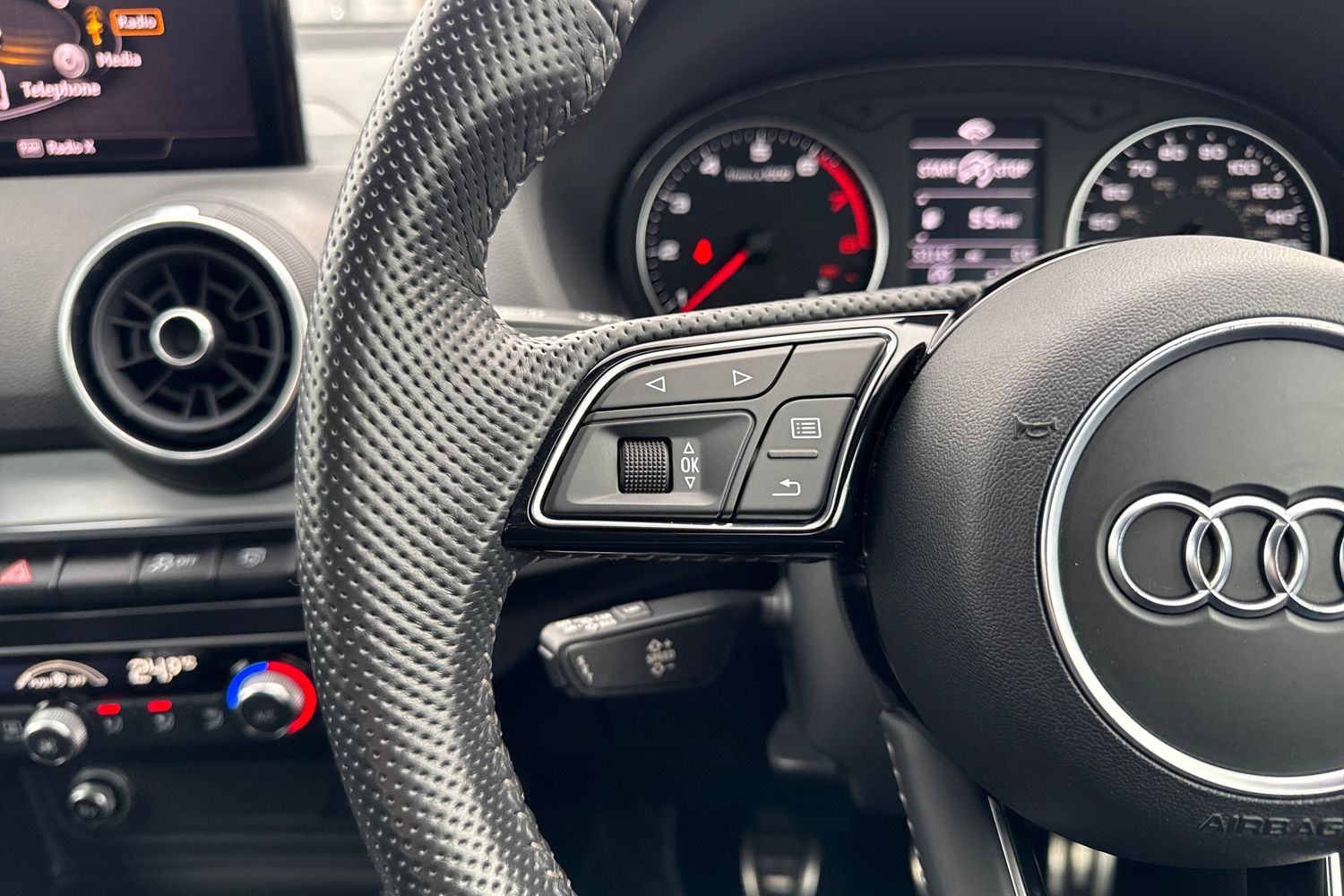 Used Audi Q2 2017 for sale - 76535251: Photo 38