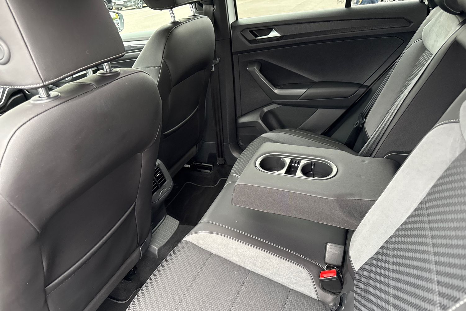 Used Volkswagen T-Roc 2019 for sale - 77337153: Photo 35