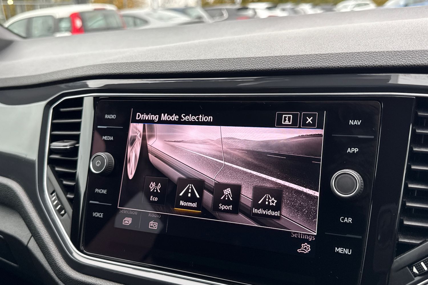 Used Volkswagen T-Roc 2019 for sale - 77337153: Photo 54