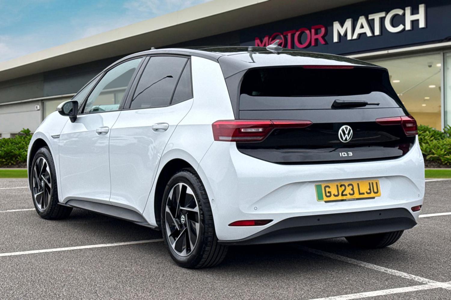 Used Volkswagen ID.3 2023 for sale - 77593607: Photo 2