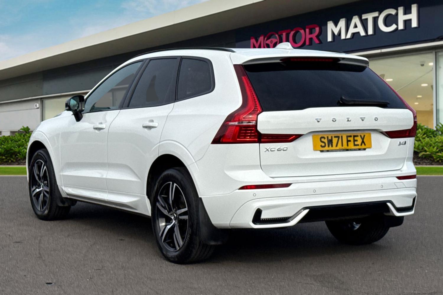 Used Volvo XC60 2021 for sale - 76460957: Photo 2