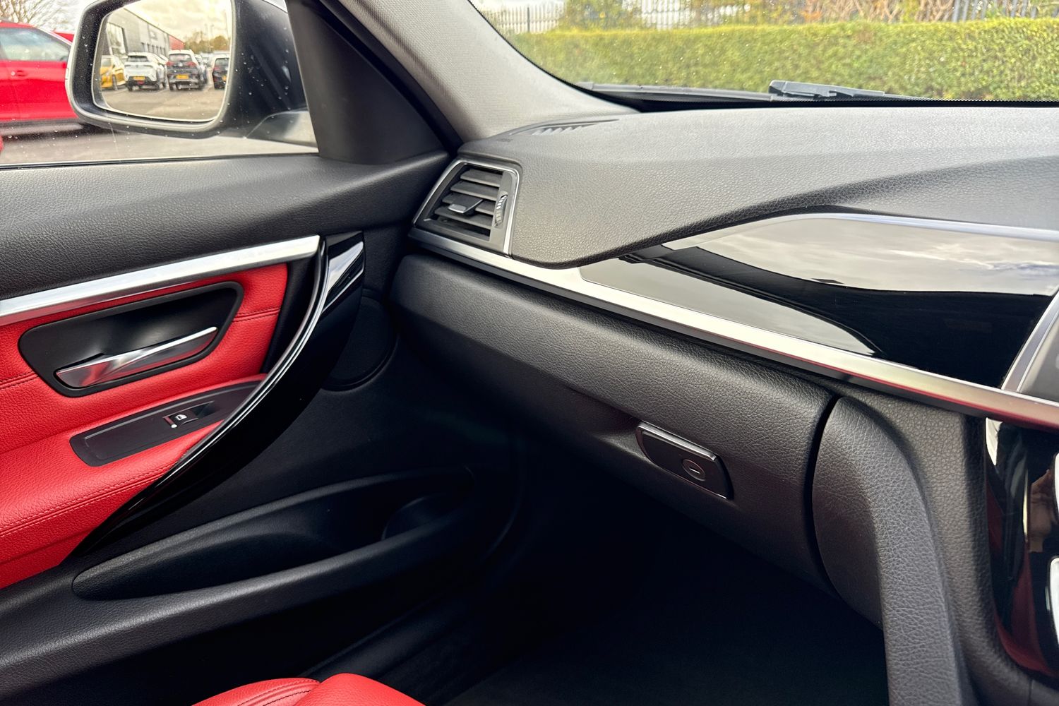 Used BMW 3 Series 2016 for sale - 77337089: Photo 60