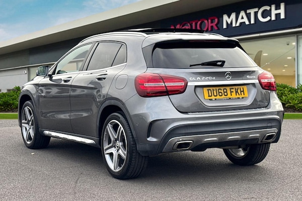 Used Mercedes-Benz GLA 2018 for sale - 76268033: Photo 2