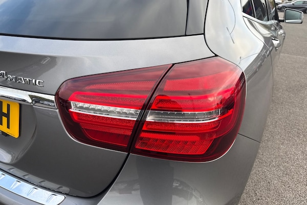 Used Mercedes-Benz GLA 2018 for sale - 76268033: Photo 8