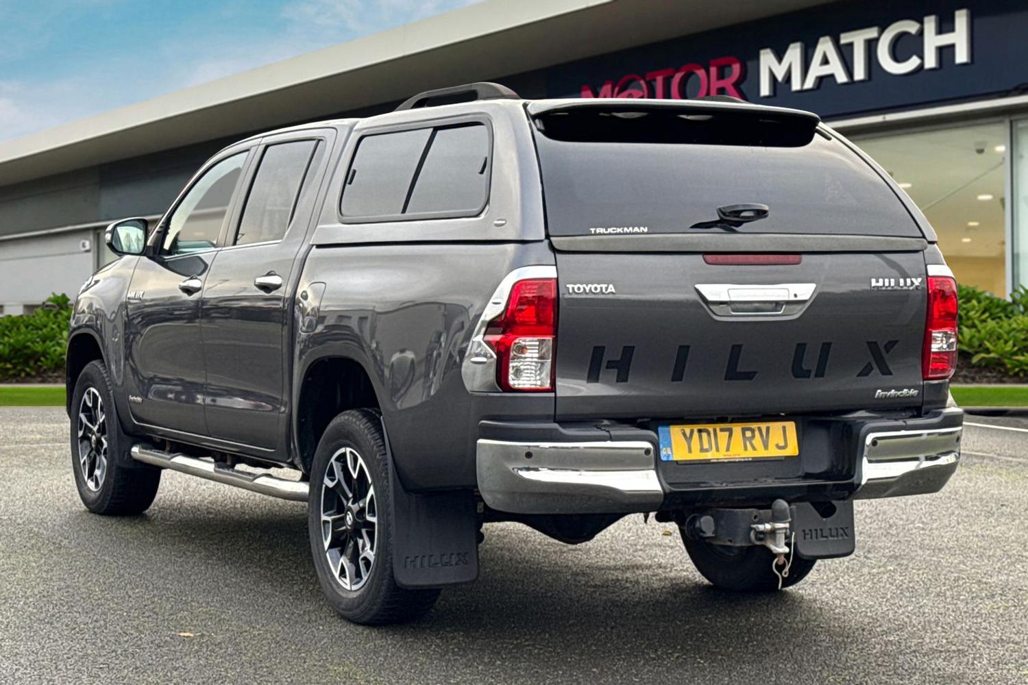 Used Toyota Hilux 2017 for sale - 76685779: Photo 2