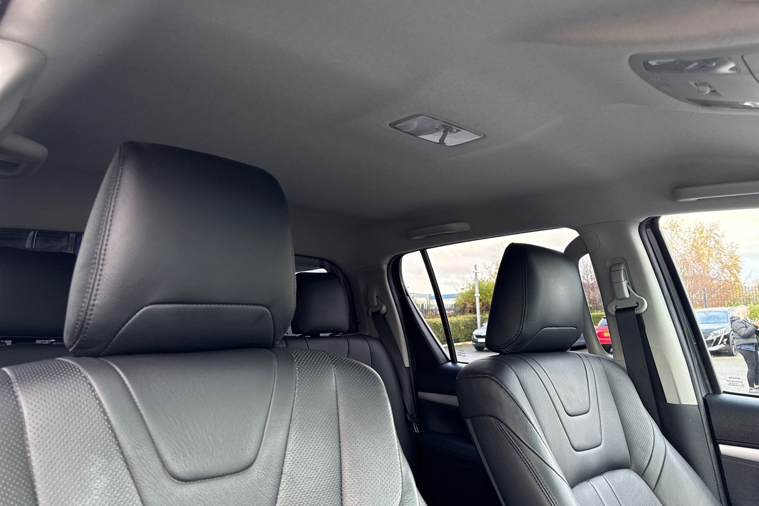 Used Toyota Hilux 2017 for sale - 76685779: Photo 21