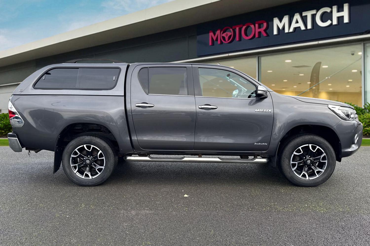 Used Toyota Hilux 2017 for sale - 76685779: Photo 3