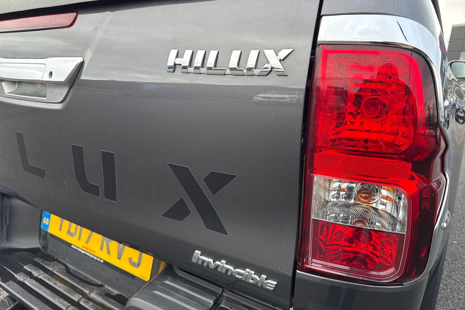 Used Toyota Hilux 2017 for sale - 76685779: Photo 33