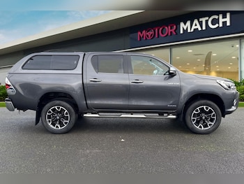 Used Toyota Hilux 2017 for sale - 76685779: Photo