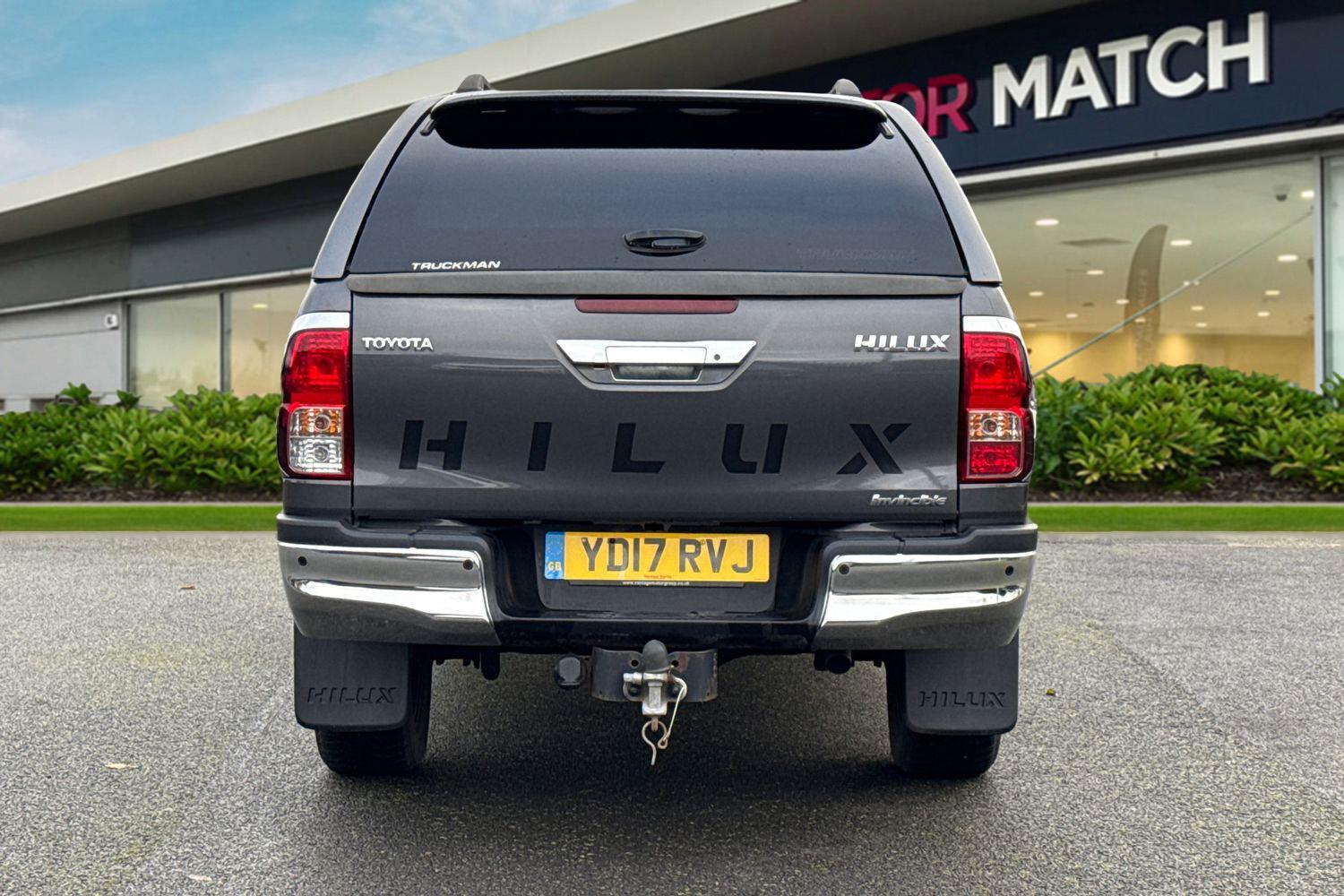 Used Toyota Hilux 2017 for sale - 76685779: Photo 4