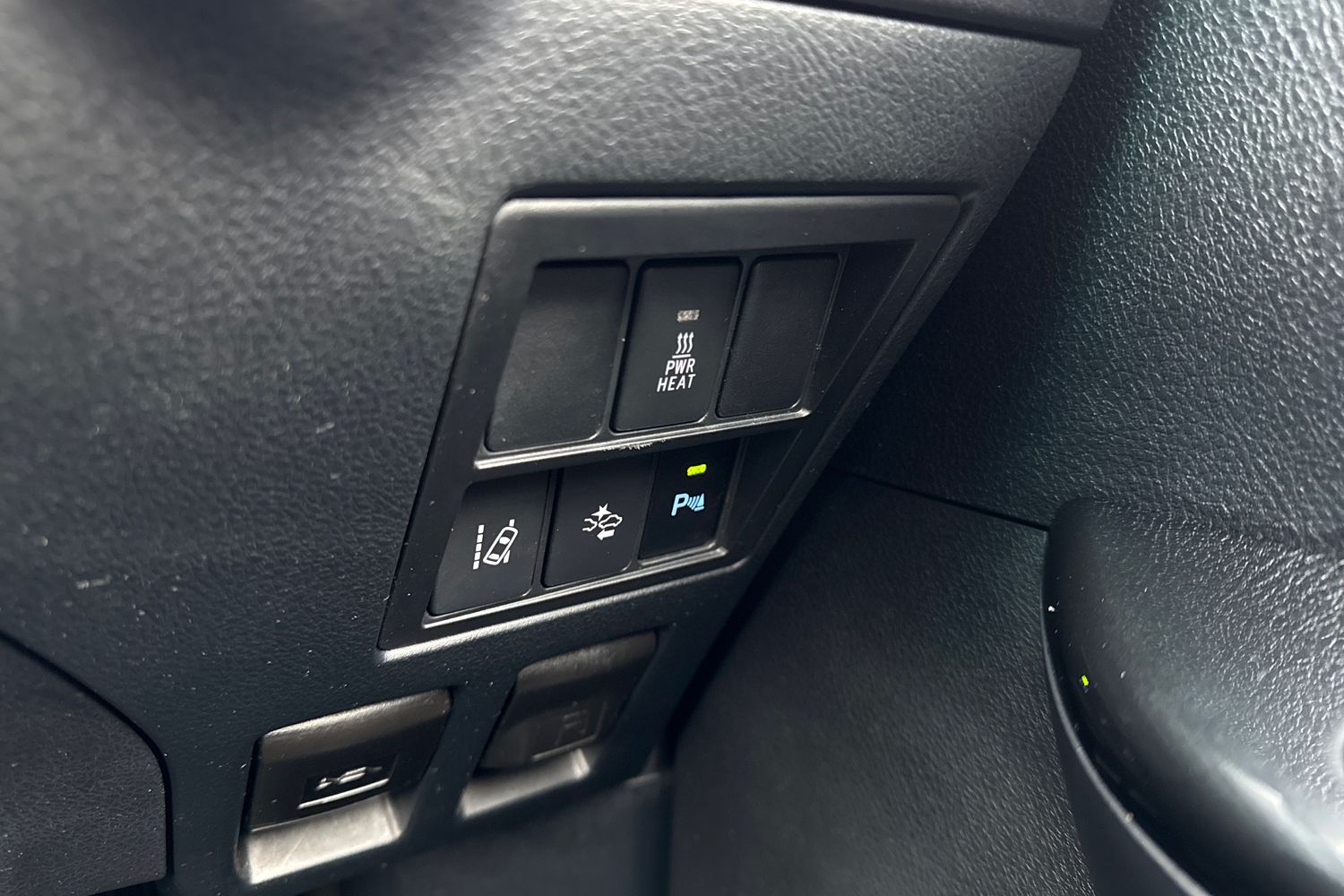 Used Toyota Hilux 2017 for sale - 76685779: Photo 42