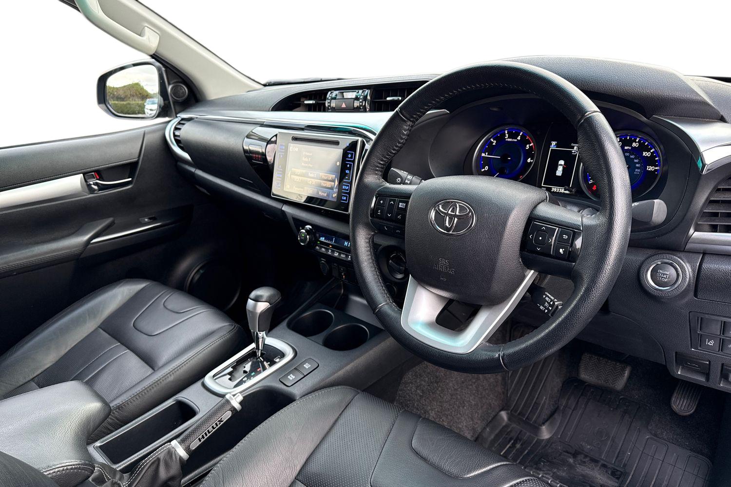 Used Toyota Hilux 2017 for sale - 76685779: Photo 8