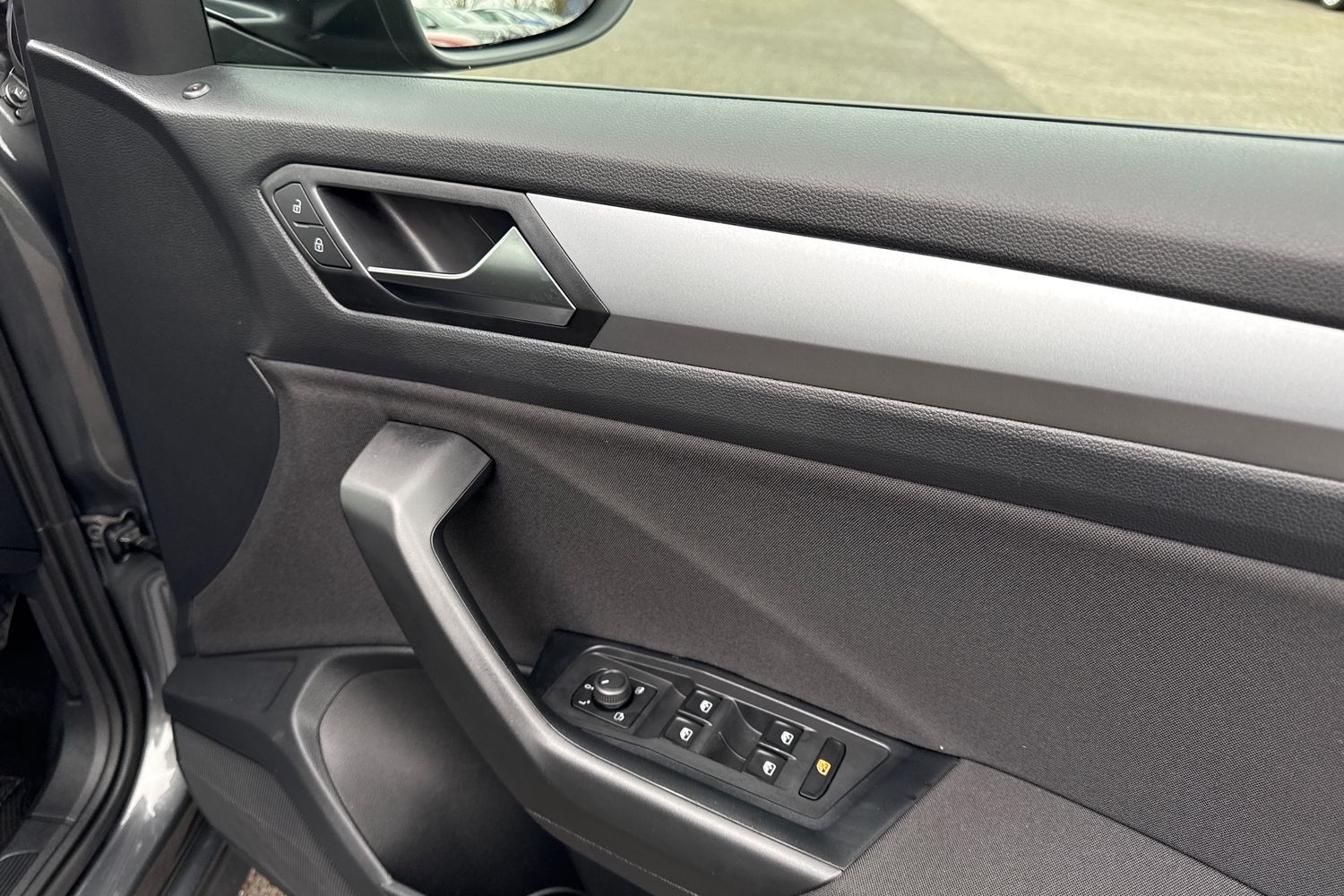 Used Volkswagen T-Roc 2023 for sale - 77649244: Photo 21