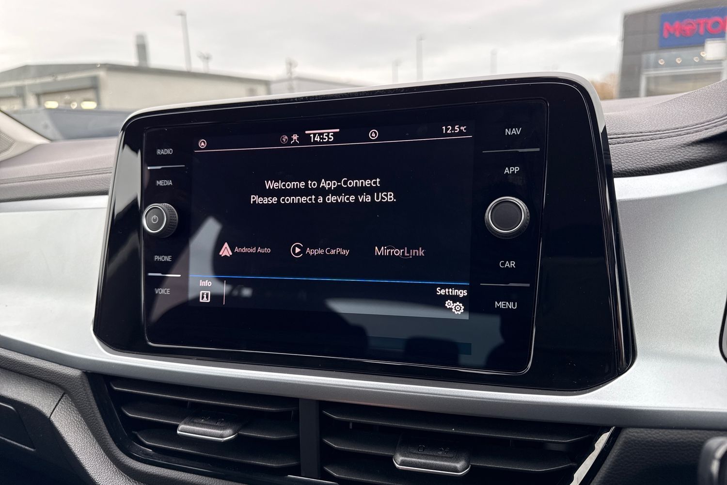 Used Volkswagen T-Roc 2023 for sale - 77649244: Photo 50