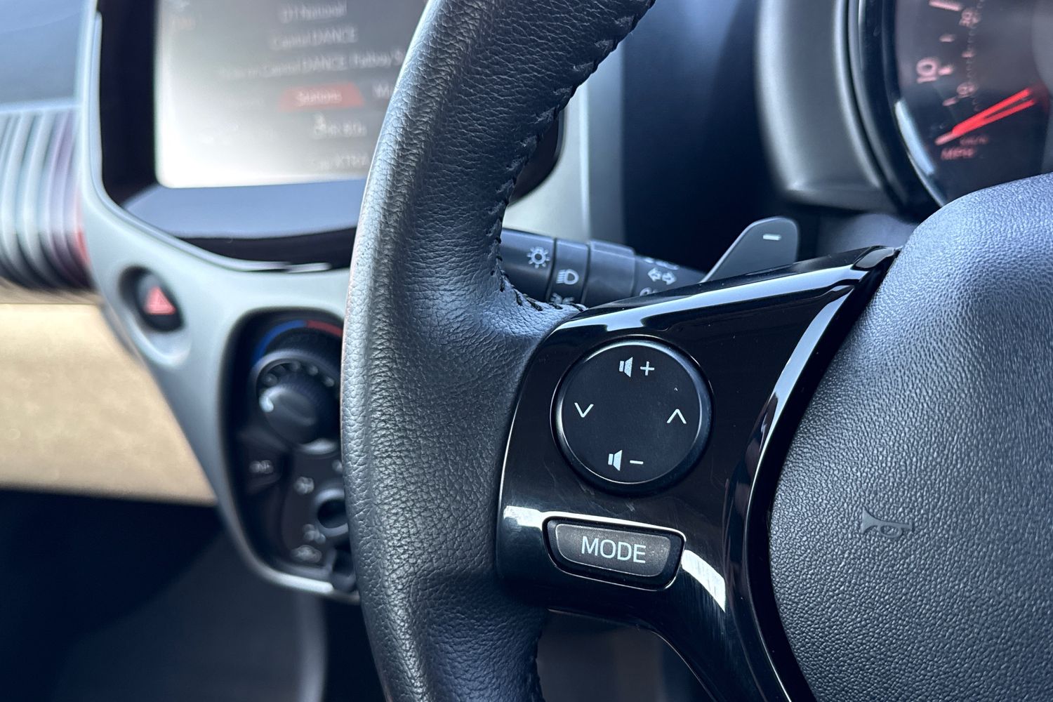 Used Peugeot 108 2015 for sale - 77961458: Photo 37