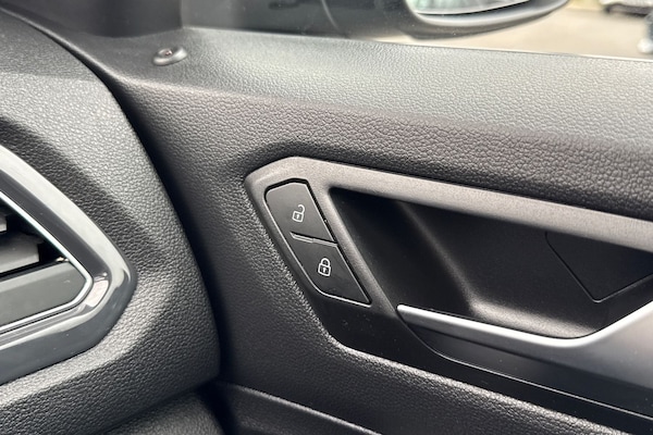 Used Volkswagen T-Roc 2019 for sale - 76256997: Photo 42