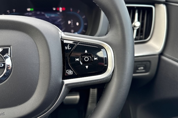 Used Volvo XC60 2021 for sale - 76106824: Photo 40