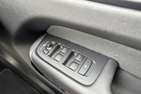 Used Volvo XC60 2021 for sale - 76106824: Photo 44