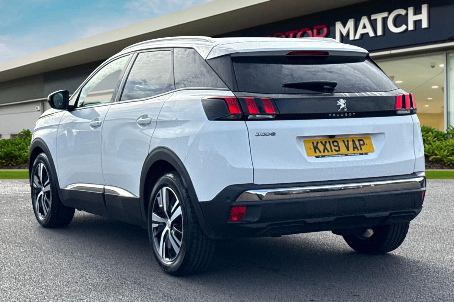 Used Peugeot 3008 2019 for sale - 76102168: Photo 2