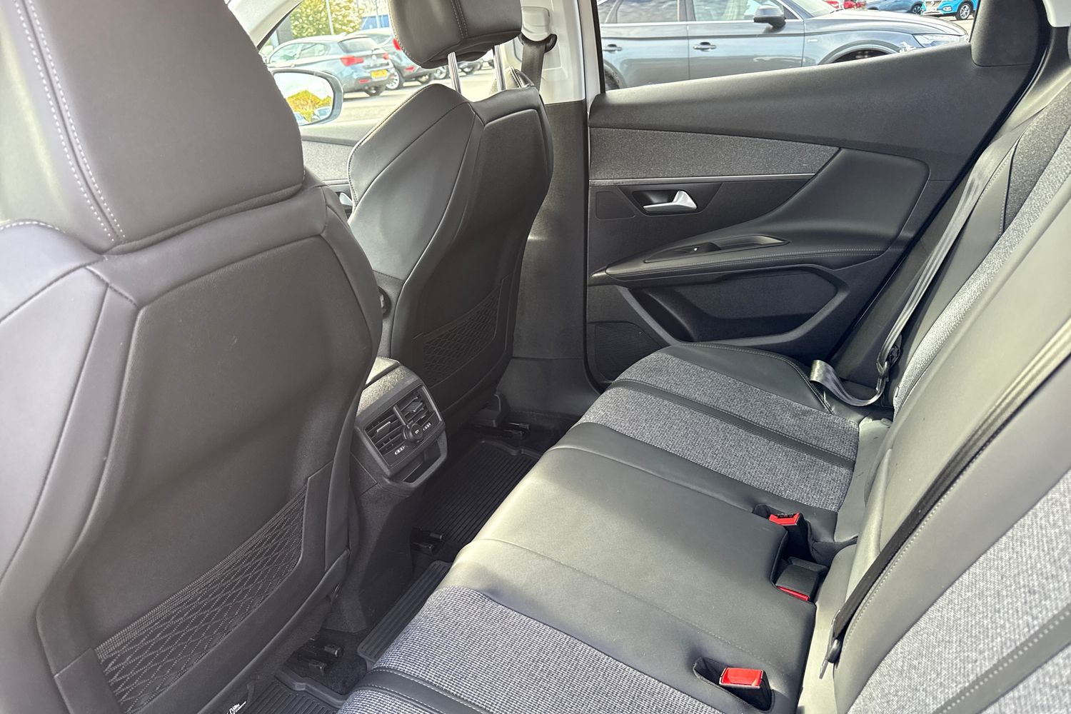 Used Peugeot 3008 2019 for sale - 76102168: Photo 35