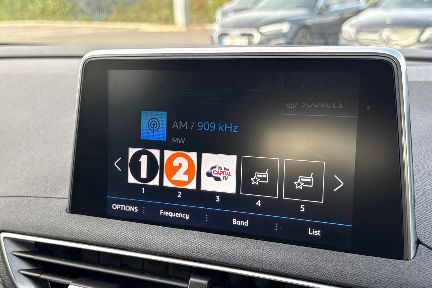 Used Peugeot 3008 2019 for sale - 76102168: Photo 43