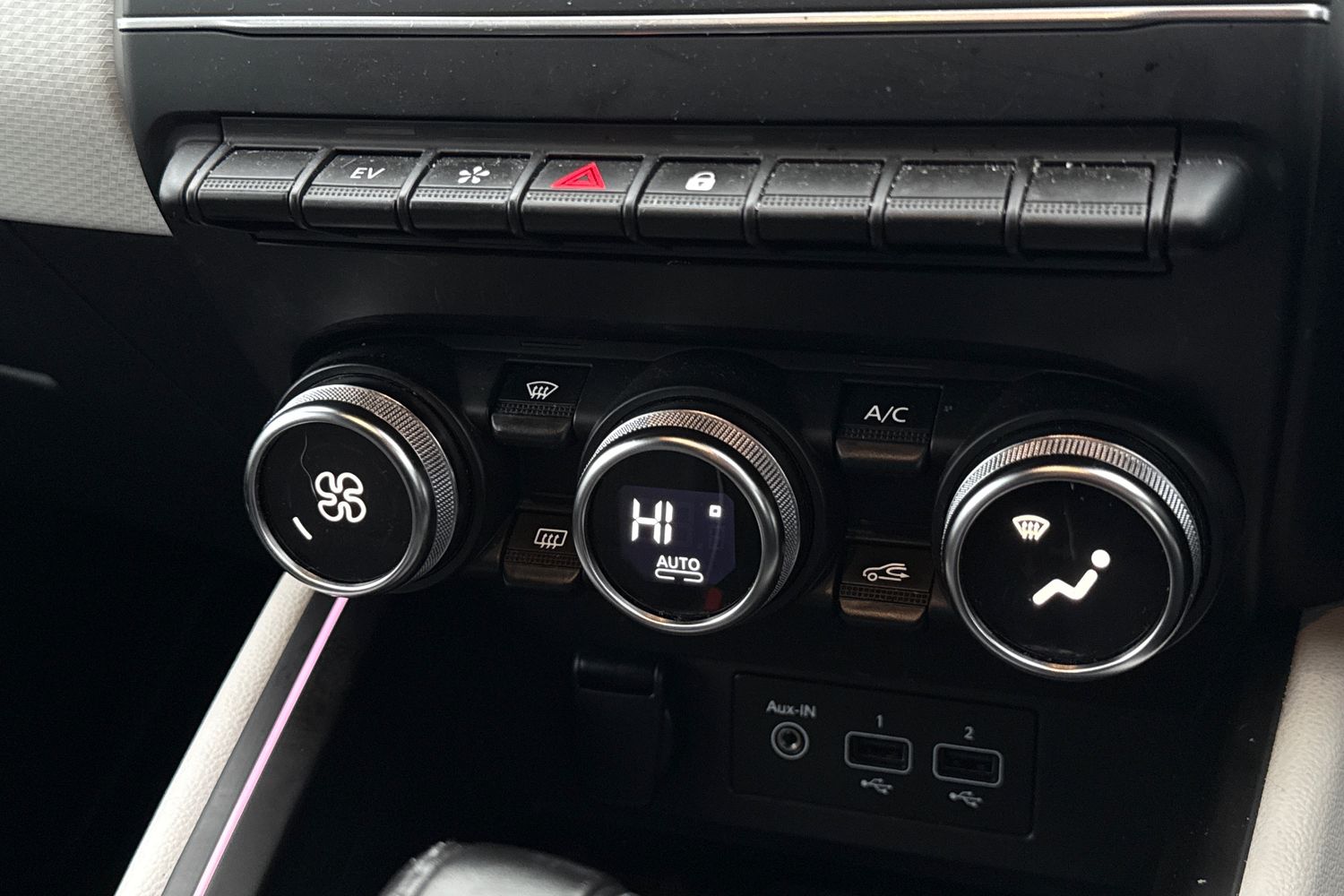 Used Renault Clio 2022 for sale - 76985233: Photo 22