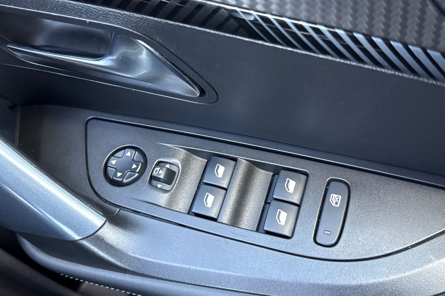 Used Peugeot 2008 2020 for sale - 78107405: Photo 40