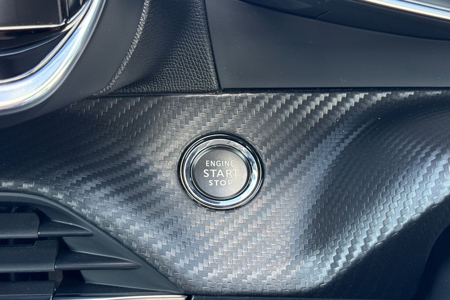 Used Peugeot 2008 2020 for sale - 78107405: Photo 54