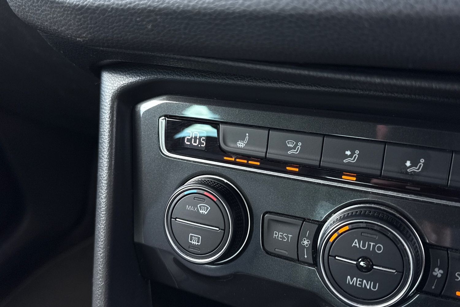 Used Volkswagen Tiguan 2018 for sale - 78070010: Photo 57