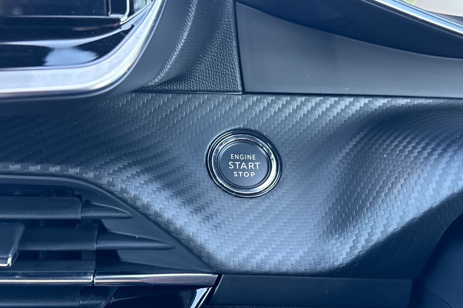 Used Peugeot 2008 2024 for sale - 77929062: Photo 53