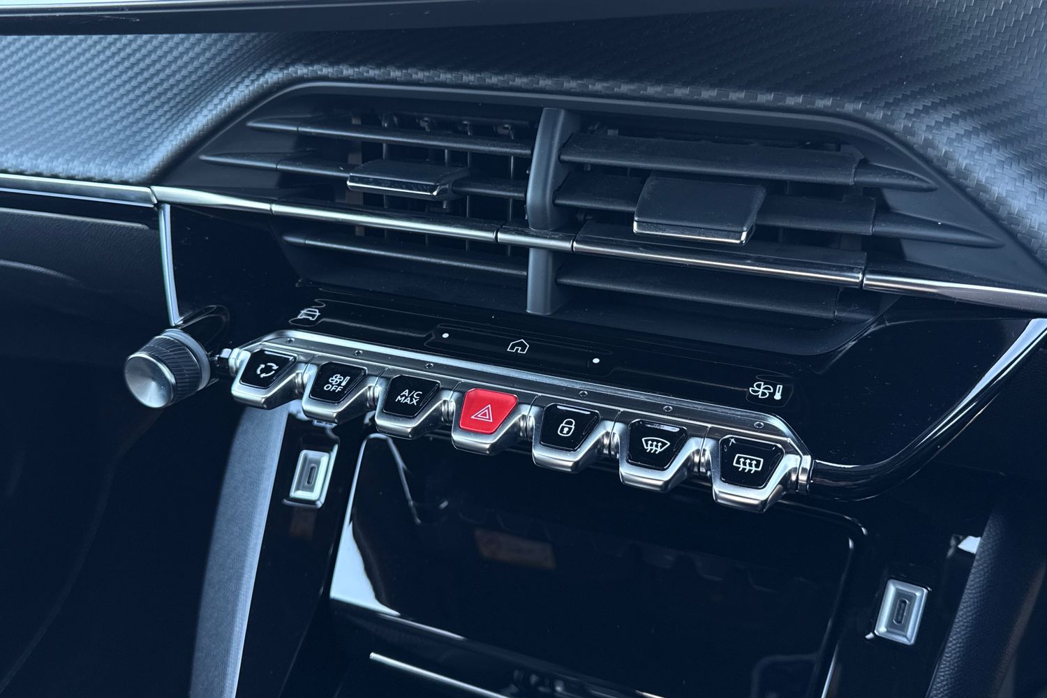 Used Peugeot 2008 2024 for sale - 77929062: Photo 54