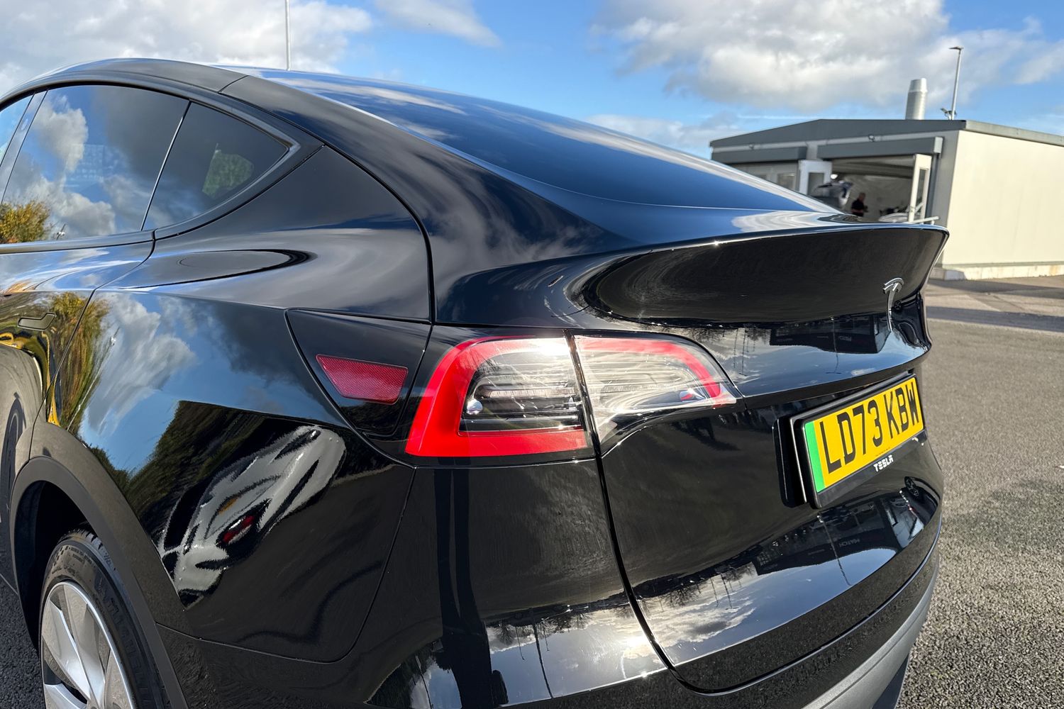 Used Tesla Model Y 2024 for sale - 76576192: Photo 32