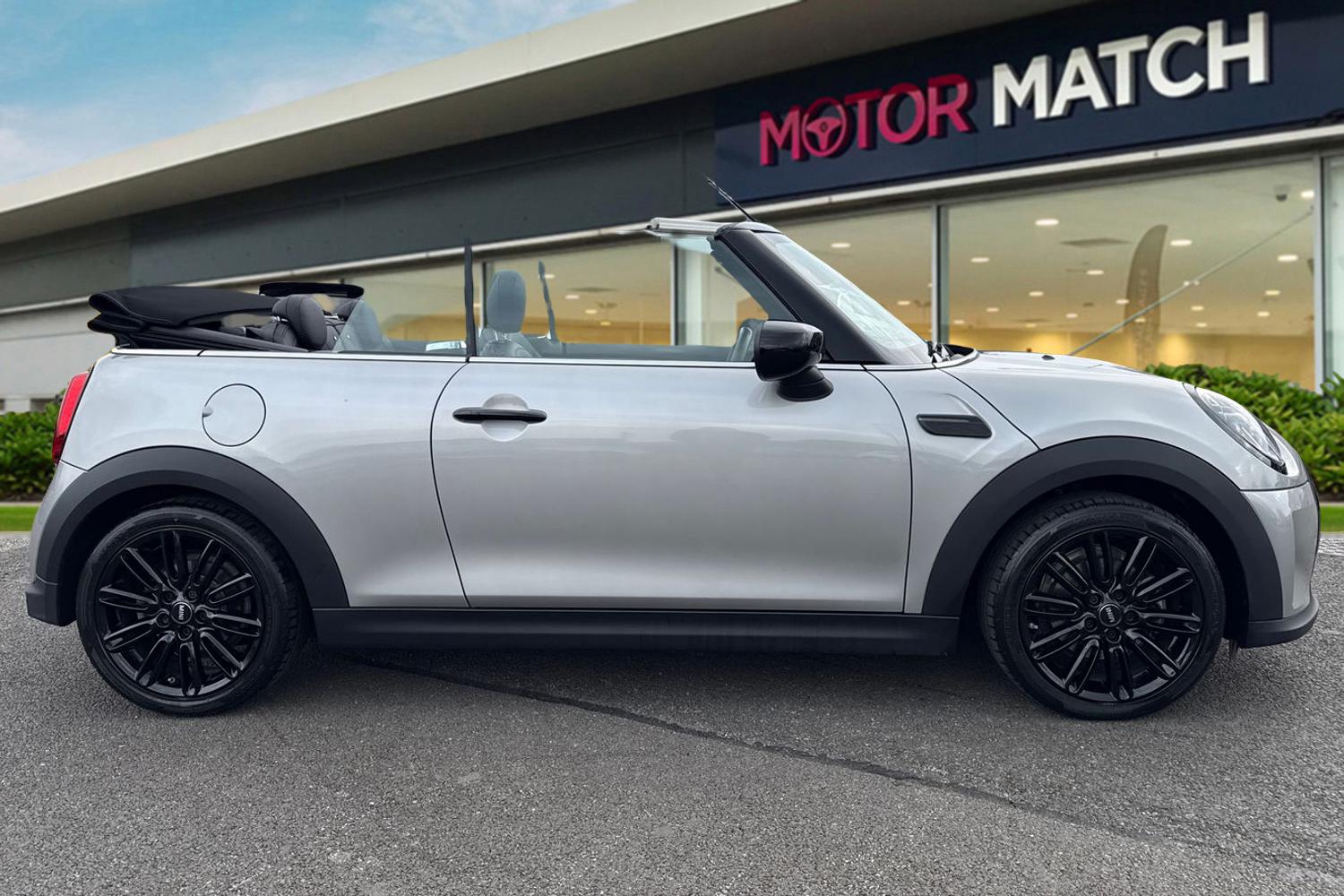 Used MINI Convertible 2024 for sale - 77774018: Photo 3