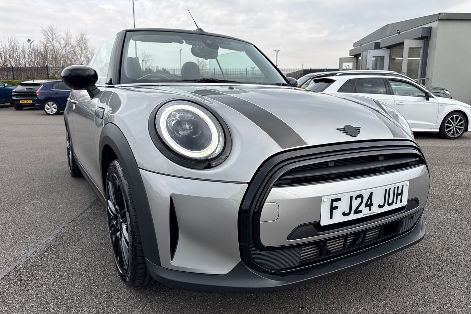 Used MINI Convertible 2024 for sale - 77774018: Photo 9