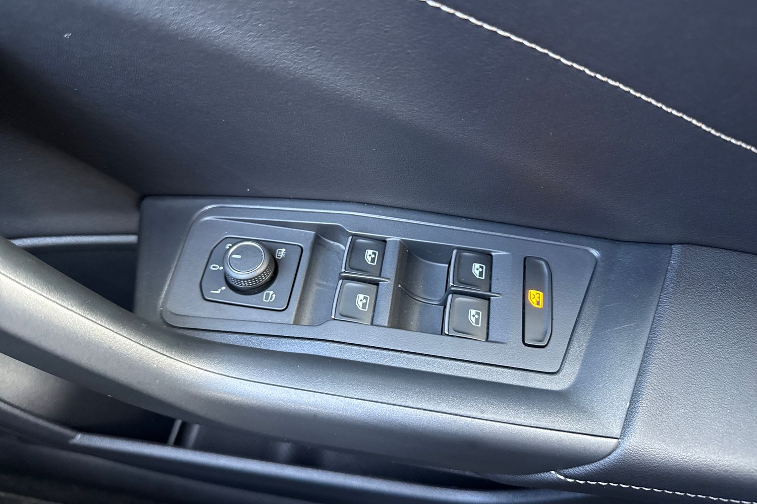 Used Volkswagen T-Roc 2023 for sale - 78065181: Photo 40