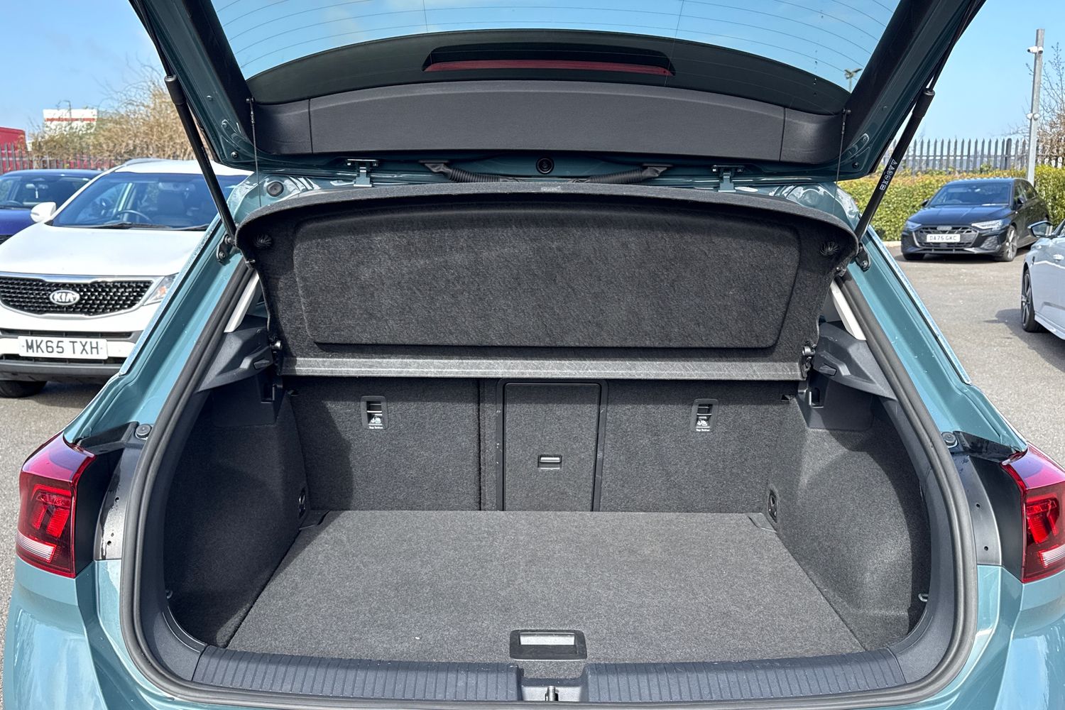 Used Volkswagen T-Roc 2023 for sale - 78065181: Photo 7