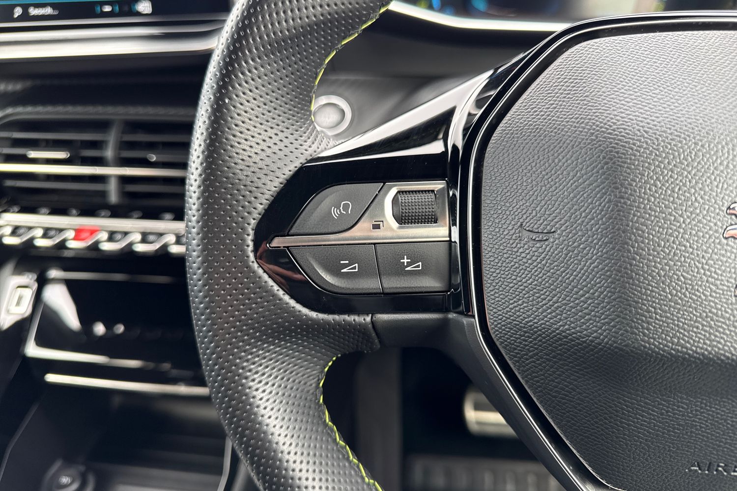 Used Peugeot 208 2021 for sale - 77642040: Photo 38