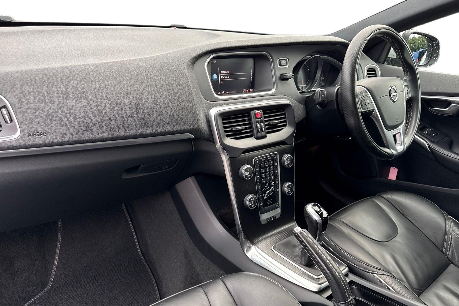 Used Volvo V40 2017 for sale - 77493938: Photo 15