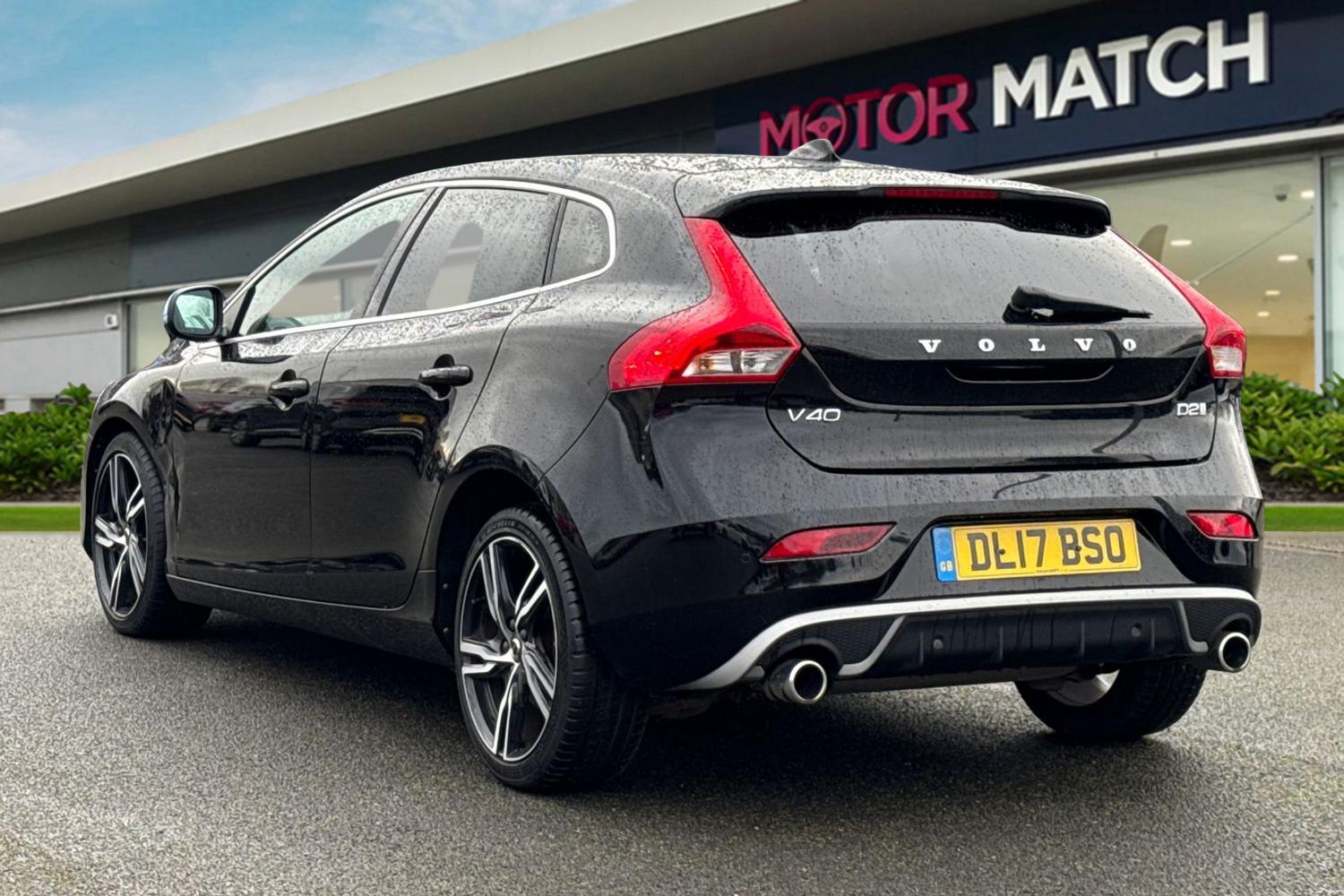 Used Volvo V40 2017 for sale - 77493938: Photo 2