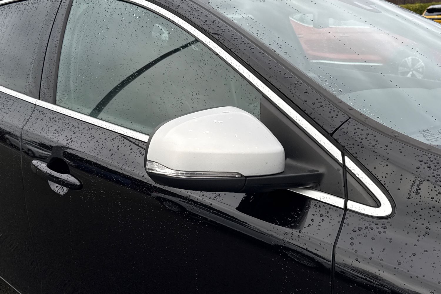 Used Volvo V40 2017 for sale - 77493938: Photo 37