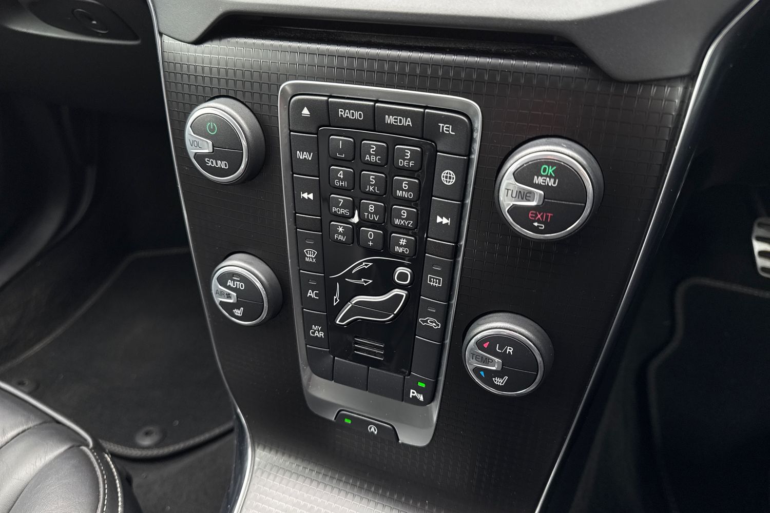 Used Volvo V40 2017 for sale - 77493938: Photo 57