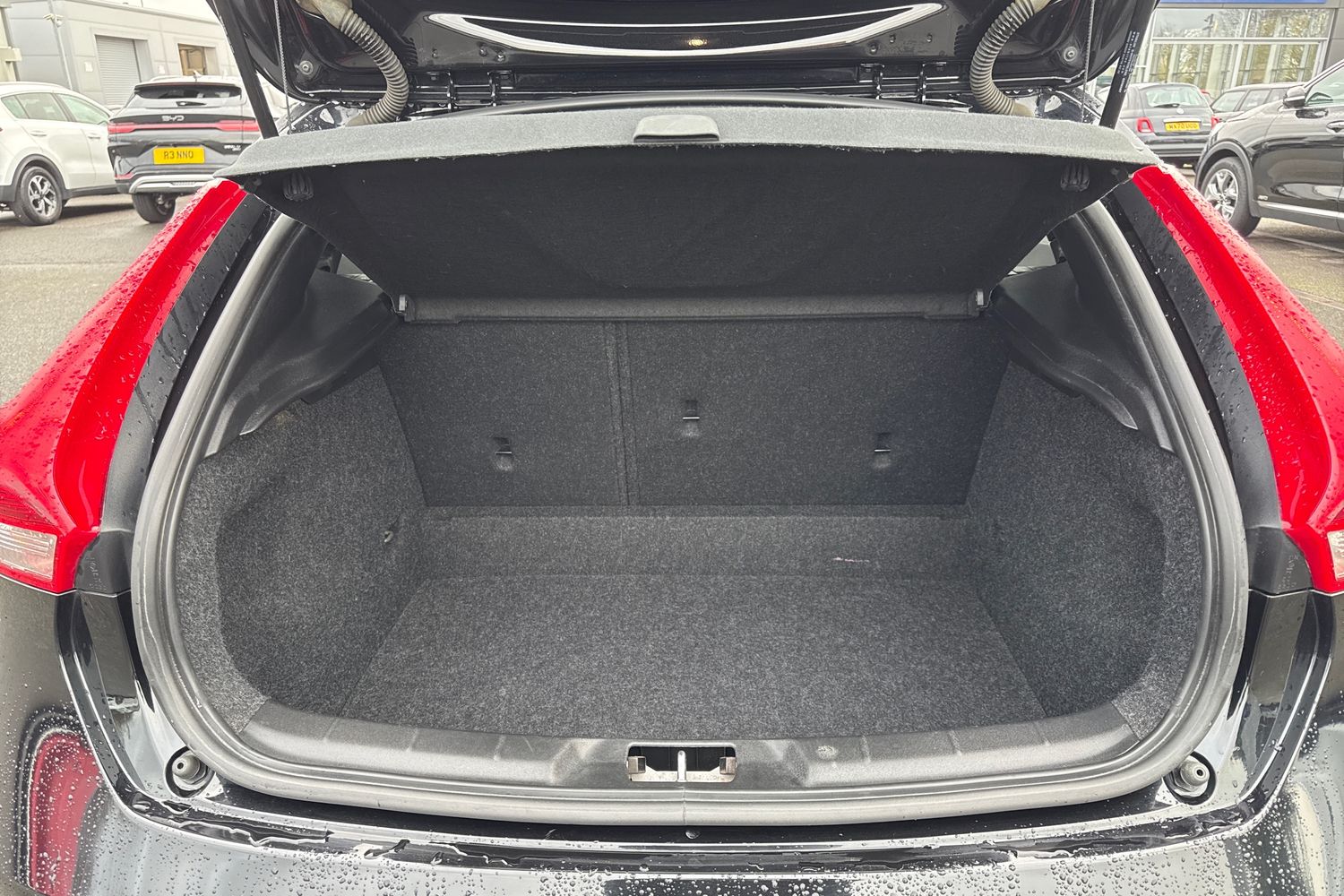 Used Volvo V40 2017 for sale - 77493938: Photo 7