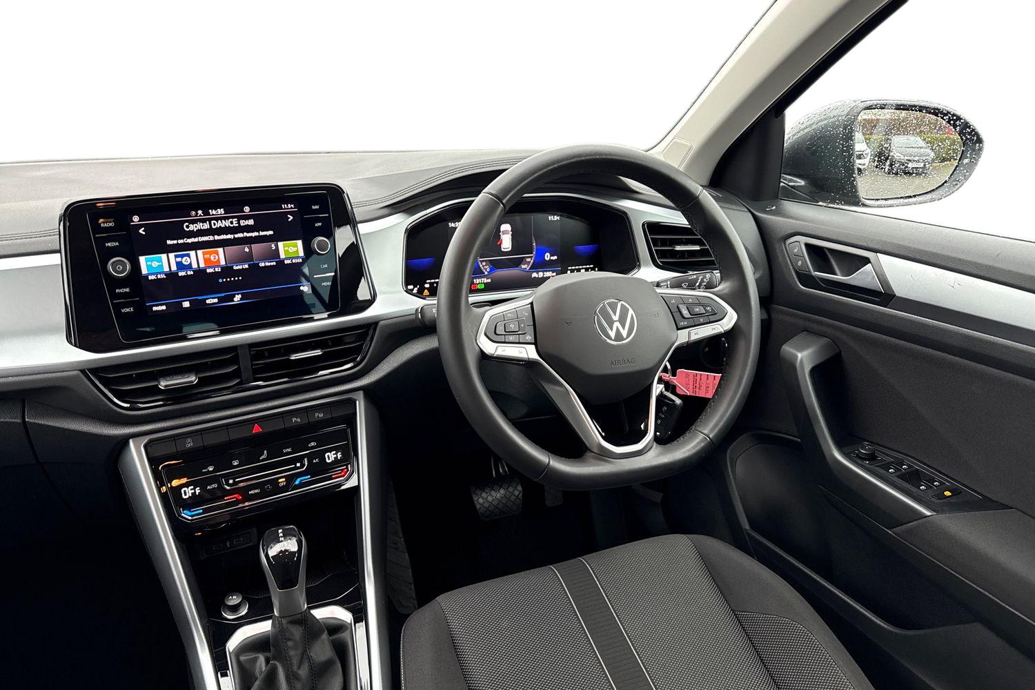 Used Volkswagen T-Roc 2023 for sale - 77686929: Photo 18