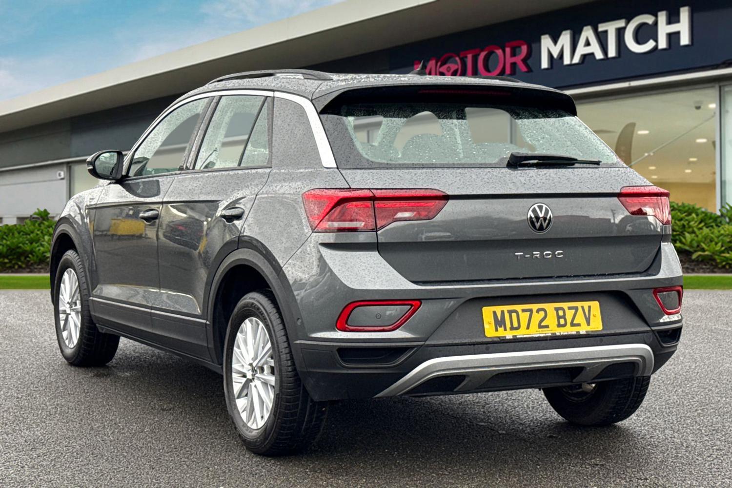 Used Volkswagen T-Roc 2023 for sale - 77686929: Photo 2