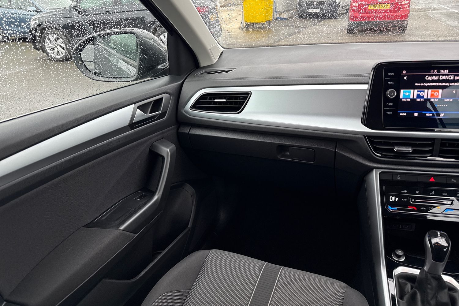 Used Volkswagen T-Roc 2023 for sale - 77686929: Photo 20